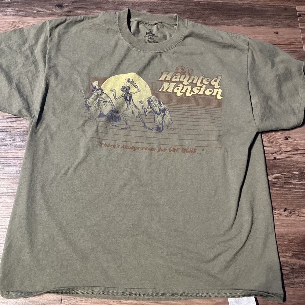 THE HAUNTED MANSION Licensed Distressed Disney T-Shirt 2017 XL Preowned - Picture 1 of 7
